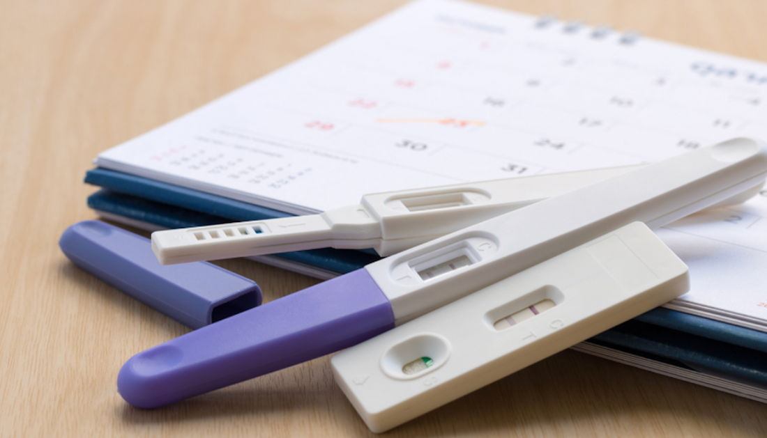 Jak rozpoznat první příznaky těhotenství: Co byste měli vědět